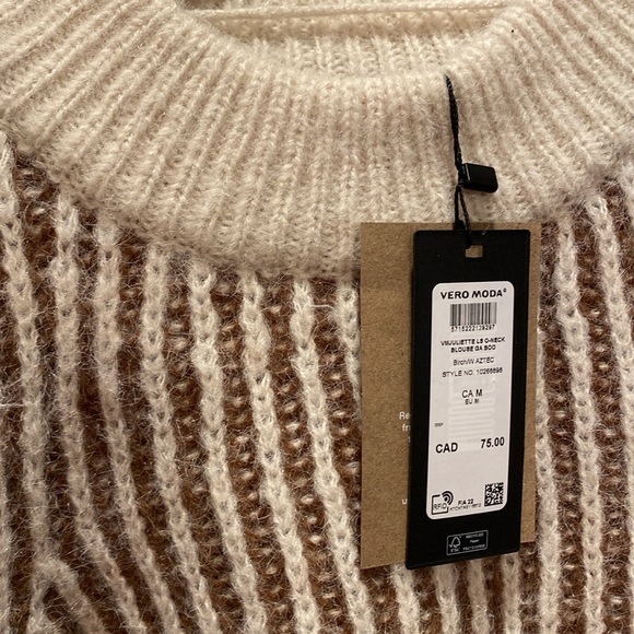 NWT sweater - Picture 2 of 6